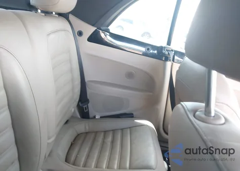 2013 Volkswagen Beetle 2.0T из США, поврежденный, VIN 3VW7A7AT1DM801856